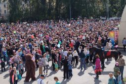 Сад наполняется Сад наполняется