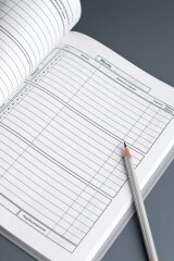 Дневник школьный, А5+, 48 л, твёрдый переплёт 7БЦ, выборочный перламутровый лак, тиснение фольгой, матовая ламинация Дневник школьный, А5+, 48 л, твёрдый переплёт 7БЦ, выборочный перламутровый лак, тиснение фольгой, матовая ламинация