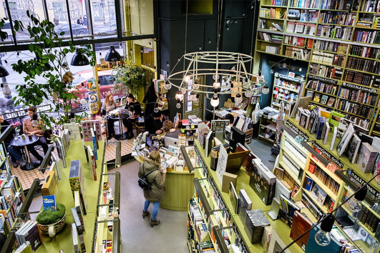 Буква и дух: как сделать книжный магазин доходным местом Буква и дух: как сделать книжный магазин доходным местом