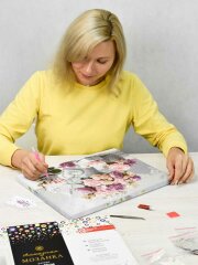 Алмазная мозаика (набор для творчества), РОЗОВЫЙ БУКЕТ, 30*40 см, 28 цветов страз, картонная коробка