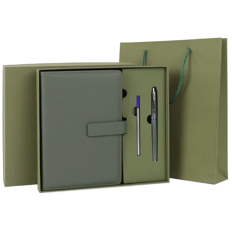 Ежедневник в подарочном наборе 5 в 1 BRAUBERG ″President″, зелёный Ежедневник в подарочном наборе 5 в 1 BRAUBERG ″President″, зелёный