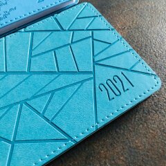 NEW! ESCALADA 2021. Стильный и компактный еженедельник. NEW! ESCALADA 2021. Стильный и компактный еженедельник.