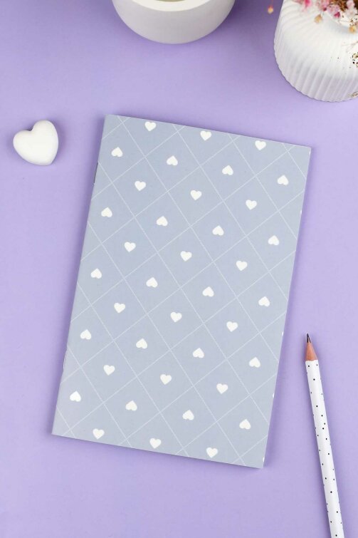 Блокнот, 120х185 мм, 32 л, вн.блок - клетка, матовая ламинация, выборочный УФ-лак, мягкий переплёт (2 скобы) Блокнот, 120х185 мм, 32 л, вн.блок - клетка, матовая ламинация, выборочный УФ-лак, мягкий переплёт (2 скобы)