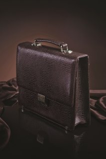 Портфели Delucci для успешных мужчин