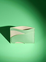 Картхолдер для пластиковых карт ESCALADA, размер 105x75 мм, 1 отделение/-ий, 3 кармана/-ов, фигурная вырубка, запаянный край, подкладка Картхолдер для пластиковых карт ESCALADA, размер 105x75 мм, 1 отделение/-ий, 3 кармана/-ов, фигурная вырубка, запаянный край, подкладка