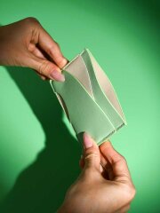 Картхолдер для пластиковых карт ESCALADA, размер 105x75 мм, 1 отделение/-ий, 3 кармана/-ов, фигурная вырубка, запаянный край, подкладка Картхолдер для пластиковых карт ESCALADA, размер 105x75 мм, 1 отделение/-ий, 3 кармана/-ов, фигурная вырубка, запаянный край, подкладка