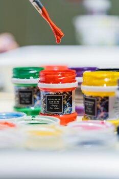 Ульяна Храмкова (AMAZING COLOR): «Основные ценности нашего бизнеса – это надежность, легкость и креативность» Ульяна Храмкова (AMAZING COLOR): «Основные ценности нашего бизнеса – это надежность, легкость и креативность»
