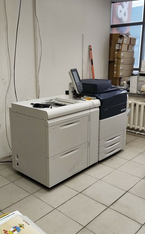  «  »              Xerox Versant 180 Press   Adaptive CMYK+