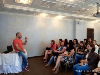 Компетентность продавцов = успех и процветание розничной сети. Компетентность продавцов = успех и процветание розничной сети.