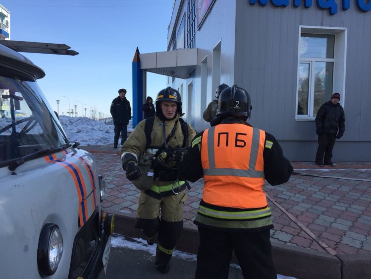 «Акварель» (Новокузнецк) проводит пожарно-тактическое занятие и эвакуацию «Акварель» (Новокузнецк) проводит пожарно-тактическое занятие и эвакуацию