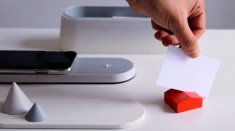 Оригинальный офисный аксессуар – держатель канцтоваров и зарядное устройство Оригинальный офисный аксессуар – держатель канцтоваров и зарядное устройство