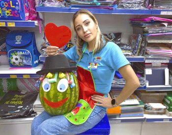 Компания «Акварель» (Новокузнецк) встретила очередное начало учебного года сочными и спелыми арбузами! Компания «Акварель» (Новокузнецк) встретила очередное начало учебного года сочными и спелыми арбузами!