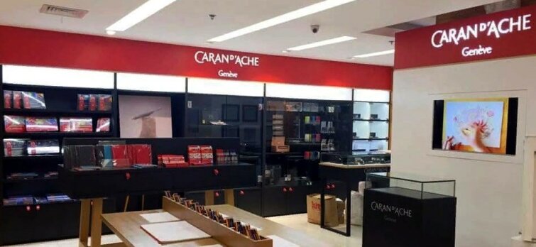     Caran d′Ache      Lagardère Travel Retail