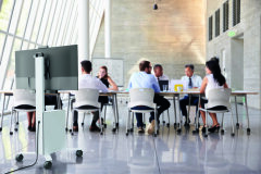 COWORKSATION®: новая мобильная тв-тележка от DURABLE COWORKSATION®: новая мобильная тв-тележка от DURABLE