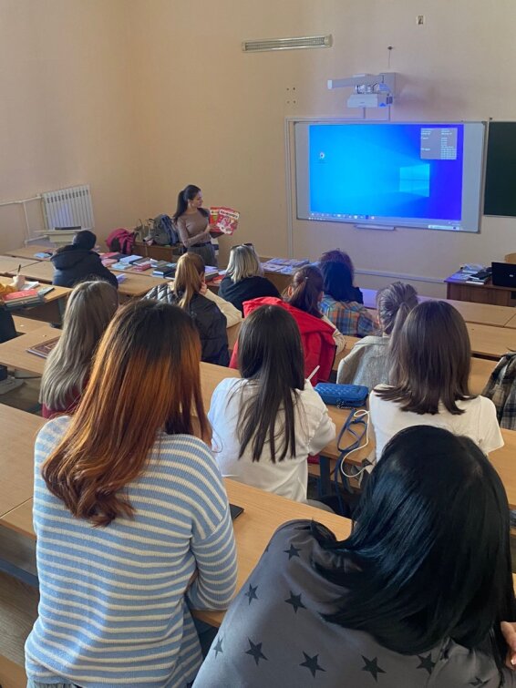Компания ″Феникс+″ провели презентацию новой коллекции школа 2023/2024  и делового планирования 2024 Escalada для сети магазинов  ″Канцтоварищ″ в г. Владикавказ.