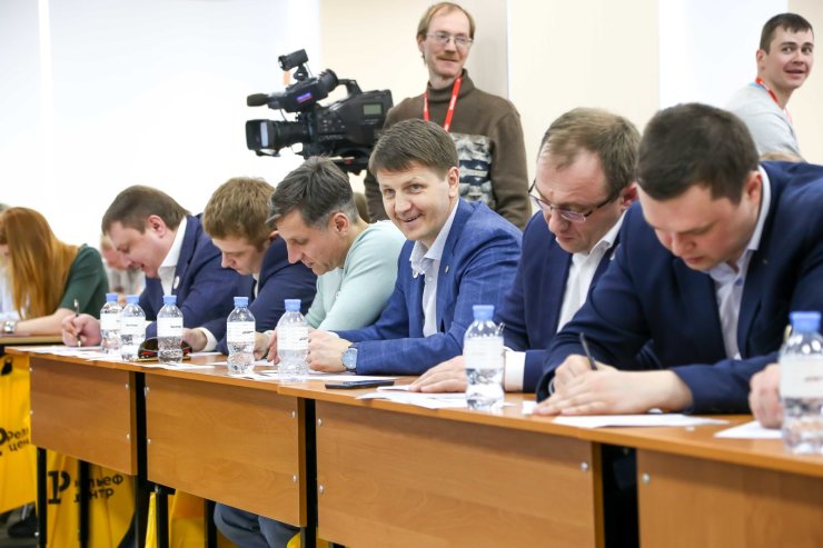 Губернатор Рязанской области прочитал диктант в Рельеф-Центре Губернатор Рязанской области прочитал диктант в Рельеф-Центре