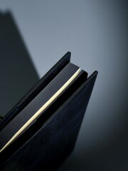 Ежедневник недатированный ESCALADA, формат А5+, 160 л., мягкий переплёт, запаянный край, съёмная обложка, искусственная кожа ″Фланстэр″, блинтовое тиснение Ежедневник недатированный ESCALADA, формат А5+, 160 л., мягкий переплёт, запаянный край, съёмная обложка, искусственная кожа ″Фланстэр″, блинтовое тиснение