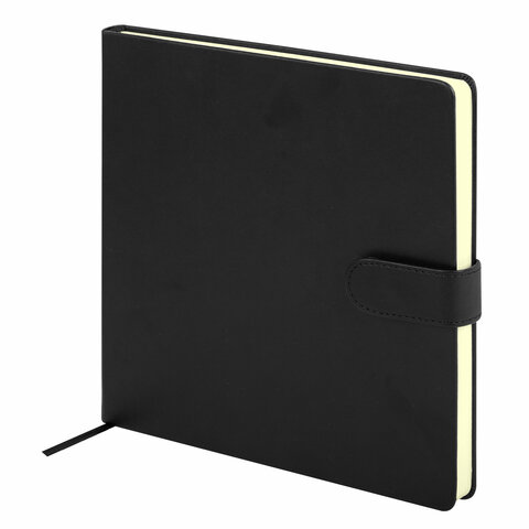 Скетчбук BRAUBERG ART CLASSIC, слоновая кость, 200х200мм Скетчбук BRAUBERG ART CLASSIC, слоновая кость, 200х200мм