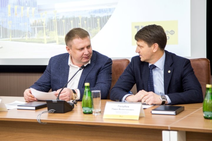 В Рельеф-Центре прошел пресс-тур для представителей министерств и СМИ В Рельеф-Центре прошел пресс-тур для представителей министерств и СМИ