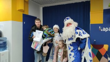 Награждение участников конкурса новогодних рисунков от ТД ″Карандаш″ 29.12.2023г Награждение участников конкурса новогодних рисунков от ТД ″Карандаш″ 29.12.2023г