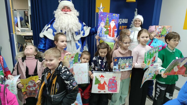 Награждение участников конкурса новогодних рисунков от ТД ″Карандаш″ 29.12.2023г Награждение участников конкурса новогодних рисунков от ТД ″Карандаш″ 29.12.2023г