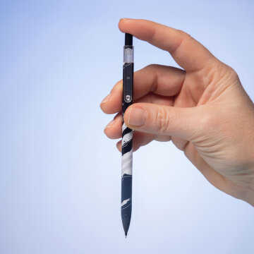 Механические карандаши Black&White от Hatber: на какой ты стороне? На тёмной или на светлой? Механические карандаши Black&White от Hatber: на какой ты стороне? На тёмной или на светлой?