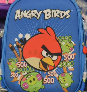 Учебный год &laquo;от кутюр&raquo;: Angry Birds, кеды с подошвой-невидимкой и смартфон с яблочком