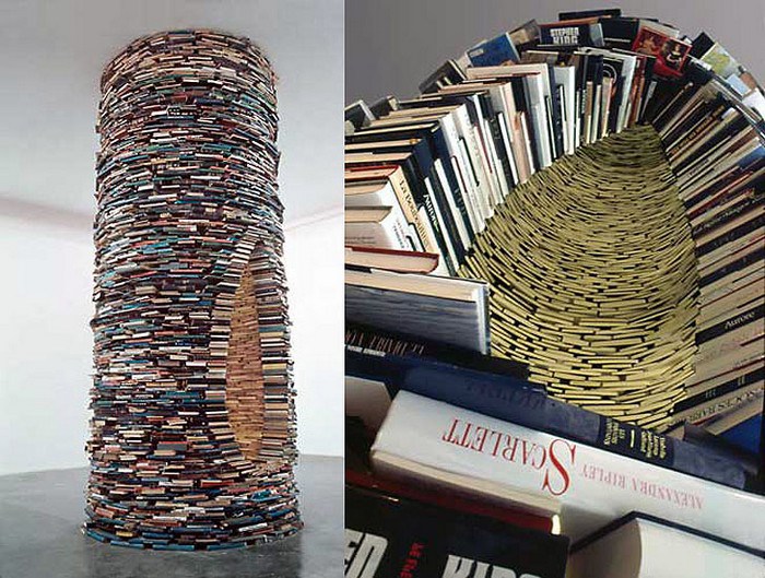 Книжная башня в центре Пражской библиотеки Книжная башня в центре Пражской библиотеки