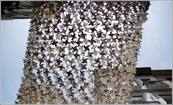 Инсталляция, защищающая от солнца Инсталляция, защищающая от солнца
