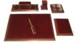 Кожаный набор с деревянными элементами Filippi Wood Brown Кожаный набор с деревянными элементами Filippi Wood Brown