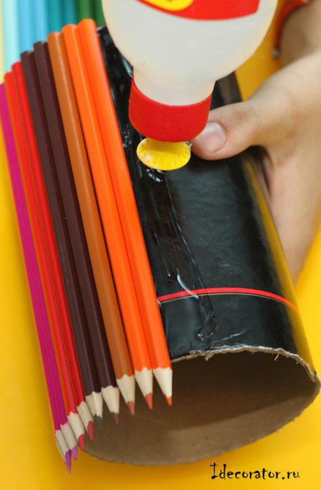 Публикация «Мастер-класс „Поделки из стружки цветных карандашей“» размещена в разделах