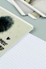 Тетрадь школьная ученическая, А5+, 18 л, вн.блок - клетка, выборочный УФ-лак, мягкий переплёт (2 скобы) Тетрадь школьная ученическая, А5+, 18 л, вн.блок - клетка, выборочный УФ-лак, мягкий переплёт (2 скобы)