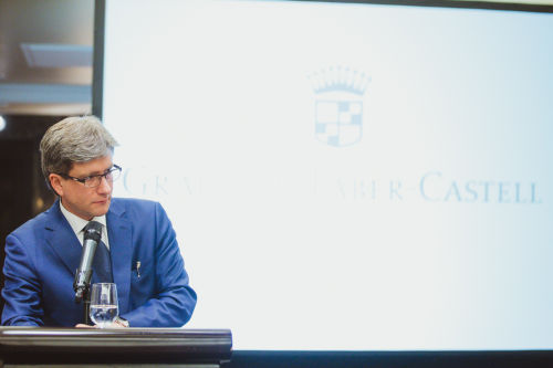 Новогоднее поздравление коммерческого директора Faber-Castell Anadolu Новогоднее поздравление коммерческого директора Faber-Castell Anadolu