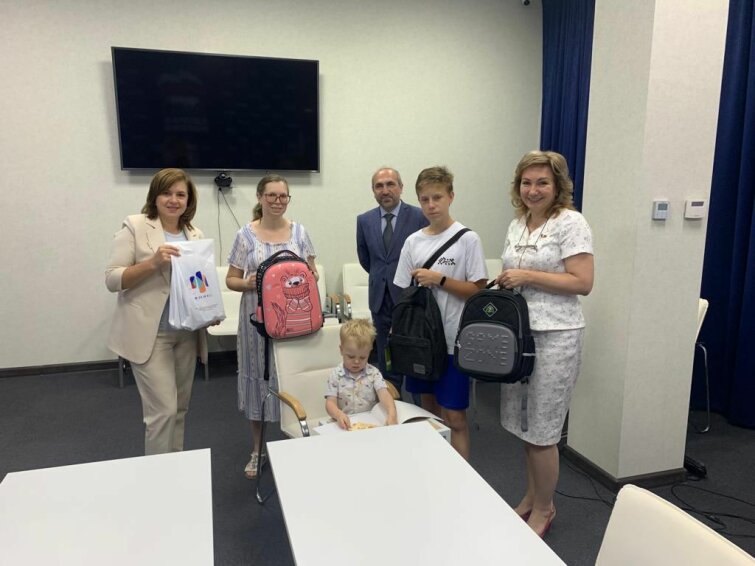 Ростовской области полным ходом реализуется акция «Собери ребенка в школу». Ростовской области полным ходом реализуется акция «Собери ребенка в школу».