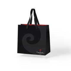 Новый бумажный пакет Pierre Cardin Новый бумажный пакет Pierre Cardin