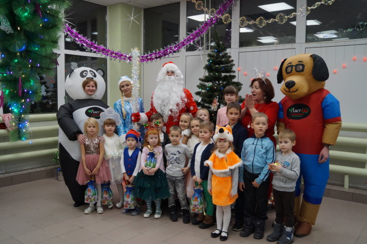 Новогодний утренник в компании ″ЛистОк″ Новогодний утренник в компании ″ЛистОк″