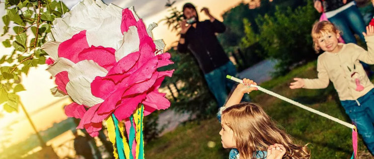 Пиньята – модное развлечение для взрослых и детей! Пиньята – модное развлечение для взрослых и детей!