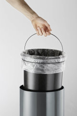 DURABLE: корзина для мусора с педалью DURABLE: корзина для мусора с педалью