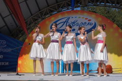 Компания «Акварель» (Новокузнецк) «зарядила» 7000 кузбасских школьников на 16-м Акварельном празднике